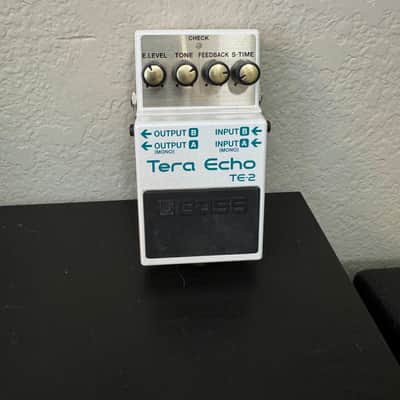 Boss TE-2 Tera Echo 2013 - Present - White image 1
