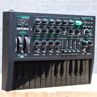 Arturia MicroBrute UFO Limited-Edition Analog Monosynth Monophonic Synthesizer image 3