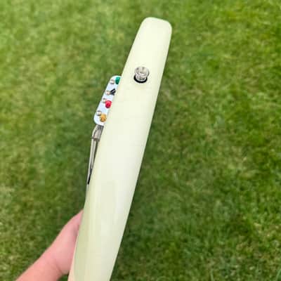 Fender Custom Shop 1961 Jazz Bass Closet Classic Custom Shop 2012 - Artic White Nitro (Relic Checking) image 18