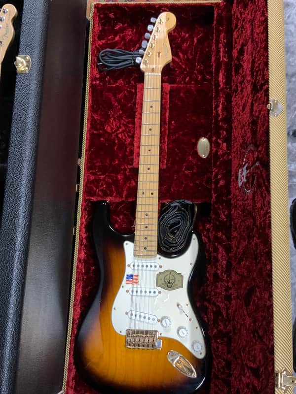 Fender 60th Anniversary Commemorative American Standard