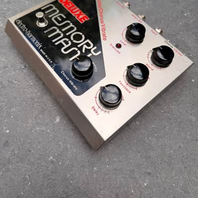 90s Electro Harmonix Deluxe Memory Man Analog Delay MN3005 chipset version. Chorus Vibrato overdrive distortion image 5