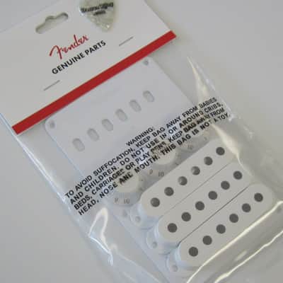 Fender USA Stratocaster Accessory Kit White 0991362000 image 1