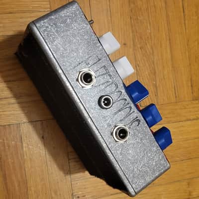 Fuzzrocious Cat King Dual Distortion 2010s - Graphic image 3