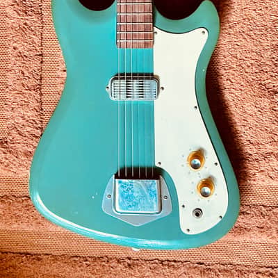 Beautiful Silvertone 1413 1965 - Turquoise - All original image 4