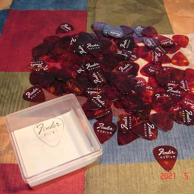 Lot of 10 Mint NOS Vintage Pre-CBS Fender Celluloid/Tort 351 Medium Guitar Picks, 11 Lots Available image 1