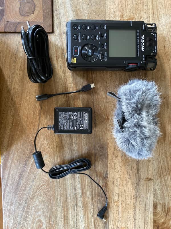 TASCAM DR-100mkIII Handheld Digital Stereo Recorder