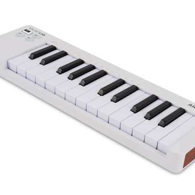 Arturia MicroLab Mk3 White image 2