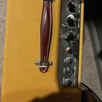 Fender '57 Custom Deluxe 2-Channel 12-Watt 1x12" Guitar Combo 2016 - Present - Lacquered Tweed image 2
