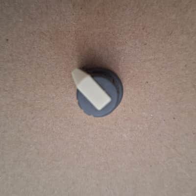 Akai S1000 / S1100 Knob Spare Part - RED KNOB ONLY ! image 3