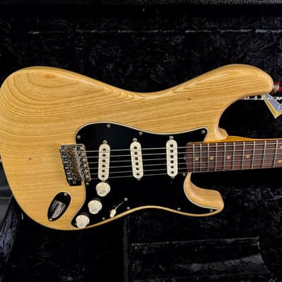 Fender Stratocaster Post Modern Custom Shop 2023 - Journeyman Relic Natural image 9