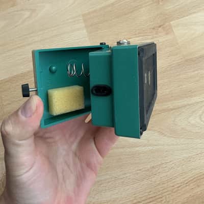 Boss TR-2 Tremolo (Silver Label) 1997 - Present - Green image 3
