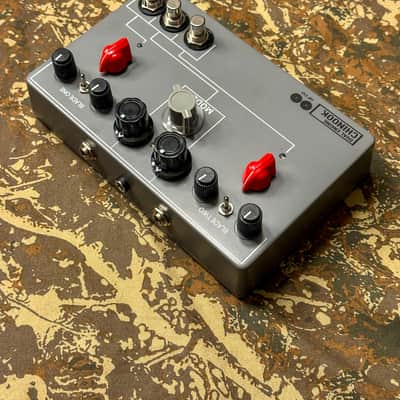 Hardware Fixations Dual Engine Chinook (Tremolo, Fuzz, and Tremolo) 2025 - Matte grey powdercoated image 3