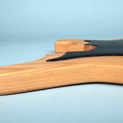The Bass Company (TBC) AP500M 5 String Bass Body image 11