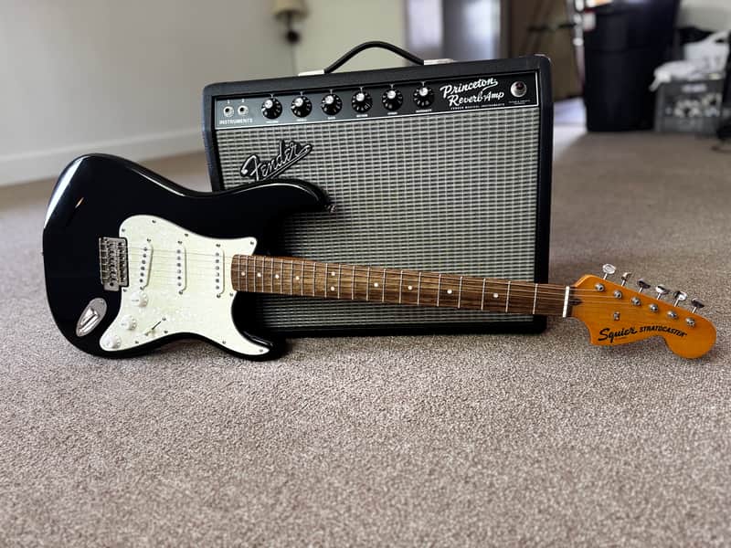 Squier Classic Vibe '70s Stratocaster with Laurel Fretboard 2019 - Present - Black image 1