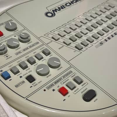 Suzuki OM-84 Omnichord 1984 - Gray image 3