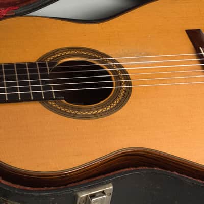 Manuel Velazquez  El Clasico Special Classical Guitar (1963), ser. #F-46, original black hard shell case. image 13