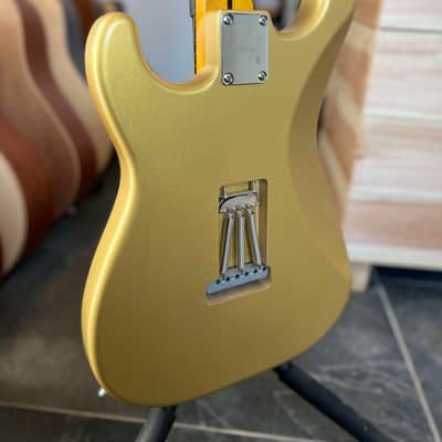 Mambo Mambocaster S 2023 - Gold Nitro image 10