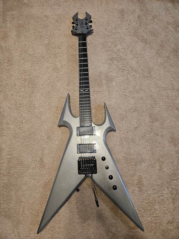 B.C. Rich Beast v 2000s - Grey image 1