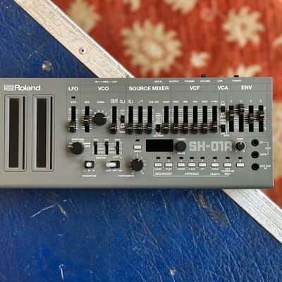 Roland SH-01A - Grey