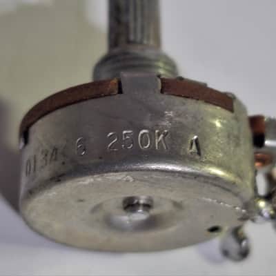 1976-1977 CTS Gibson Fender 250k Short Split Shaft Pot 1377648 image 3