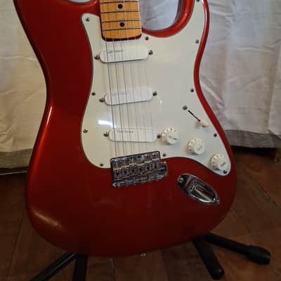 Fender Stratocaster 2019 - Red image 2