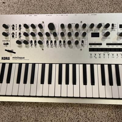 Korg Minilogue 4-Voice Polyphonic Analog Synthesizer 2016 - Present - Silver
