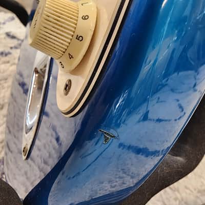 Fender American Vintage '57 Stratocaster - 1988 - Lake Placid Blue image 13