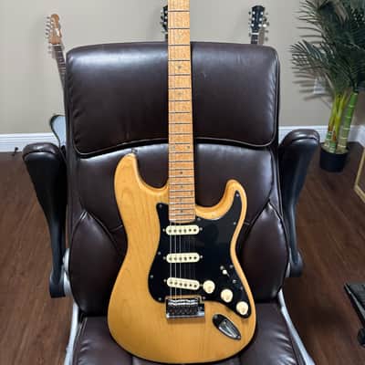 fender stratocaster 2000s - Natural Blonde image 1