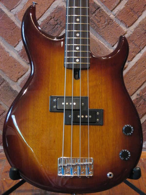 1984 Vintage Japan MIJ Yamaha BBVIs Short Scale Bass + Yamaha Case
