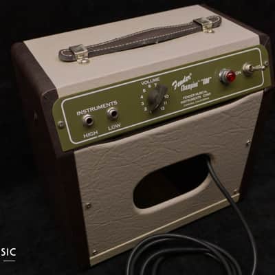 Fender Champion 600 5-Watt 1x6" Guitar Combo image 3
