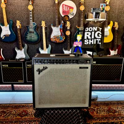 Fender SHOWMAN COMBO 1x15 “ 200 Watts Solid State 1982-1983 Paul Rivera Era Super Rare image 3