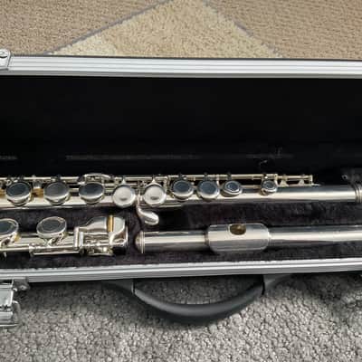Jupiter Closed Hole Flute All New Pads/Case image 1