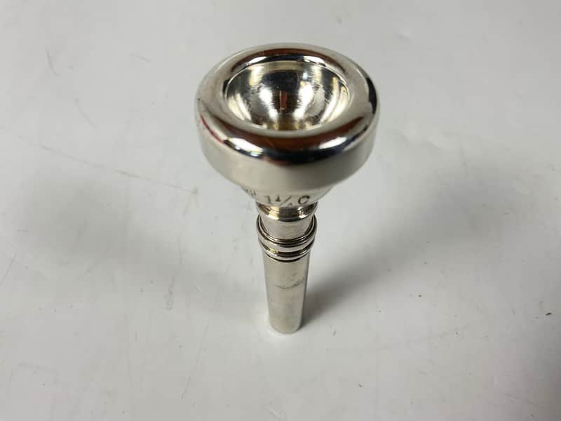 Used Bach Corp. 1 1/4C Cornet [84630] image 1