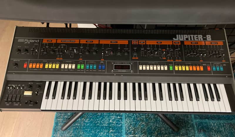 Excellent condition Roland Jupiter-8 (14 bits) certified! 220V image 1
