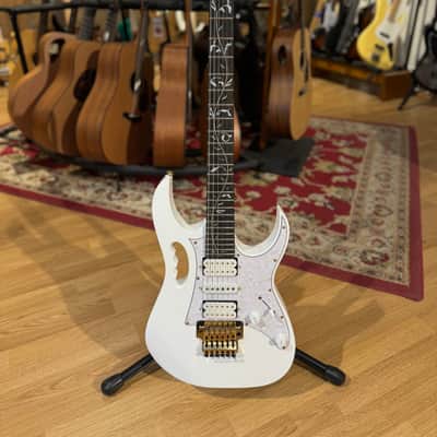 Ibanez JEM7V-WH JEM Steve Vai Signature HSH Electric Guitar