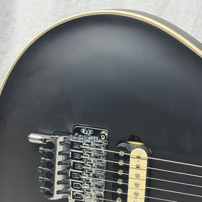 EVH Eddie Van Halen Wolfgang Signature Guitar with Case 2022 - Stealth Black image 5
