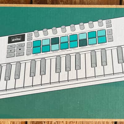 Novation Launchkey Mini 37 MKIV MIDI Keyboard Controller 2025 - Present - White image 2