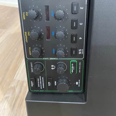 Mackie Showbox with Backpack and 2 Button Foot Switch in Mint Condition - Black image 7