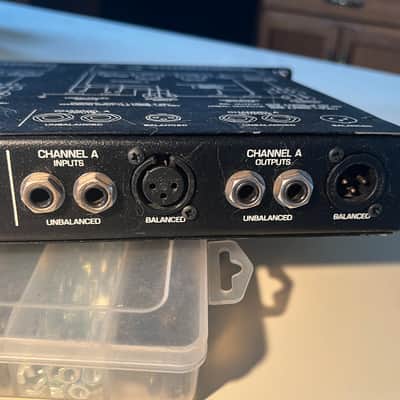 Peavey EQ-215 2 channel 15 band per channel rack mount EQ with rack mount bolts and washers. image 7