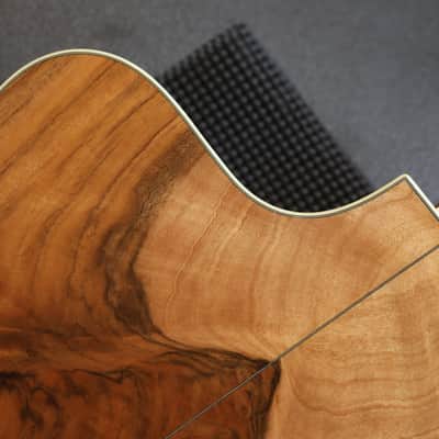 Minty! 2005 Taylor W-65-CE 12-String Walnut Cutaway Acoustic Guitar Natural + HSC image 13