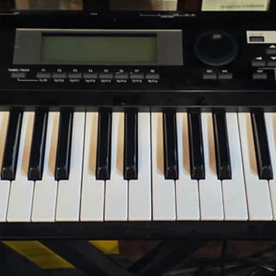 Vintage KORG TR-61 Music Workstation Keyboard (Pre-Owned) image 11
