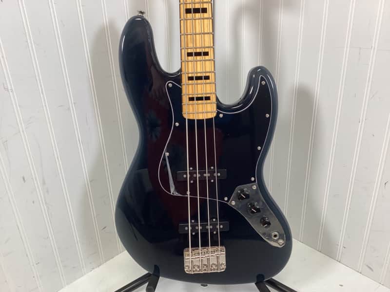 Squier Classic Vibe '70s Jazz Bass - Black image 1