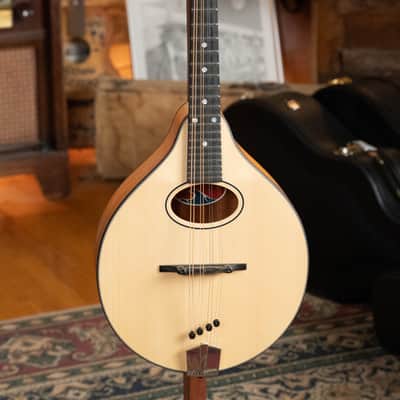 Eastman PCH-M104-NAT Solid Spruce/Laminated Mahogany Natural Flattop A-Style Mandolin #1339 image 6