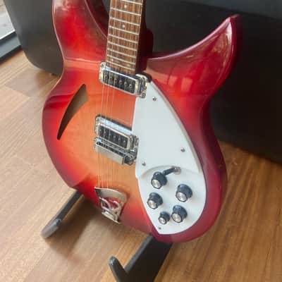 2015 Rickenbacker 330 with OHSC image 2