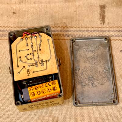 MXR Distortion Plus 1975 - Yellow "Bud Box" image 8