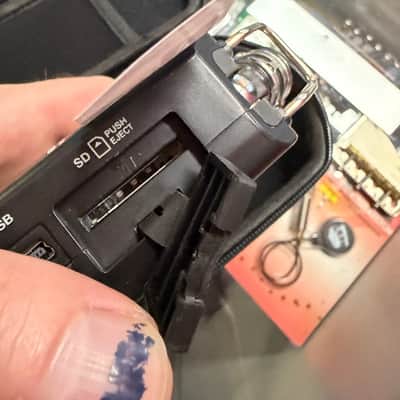 TASCAM DR-40 Field Recorder 2010s - Black image 2
