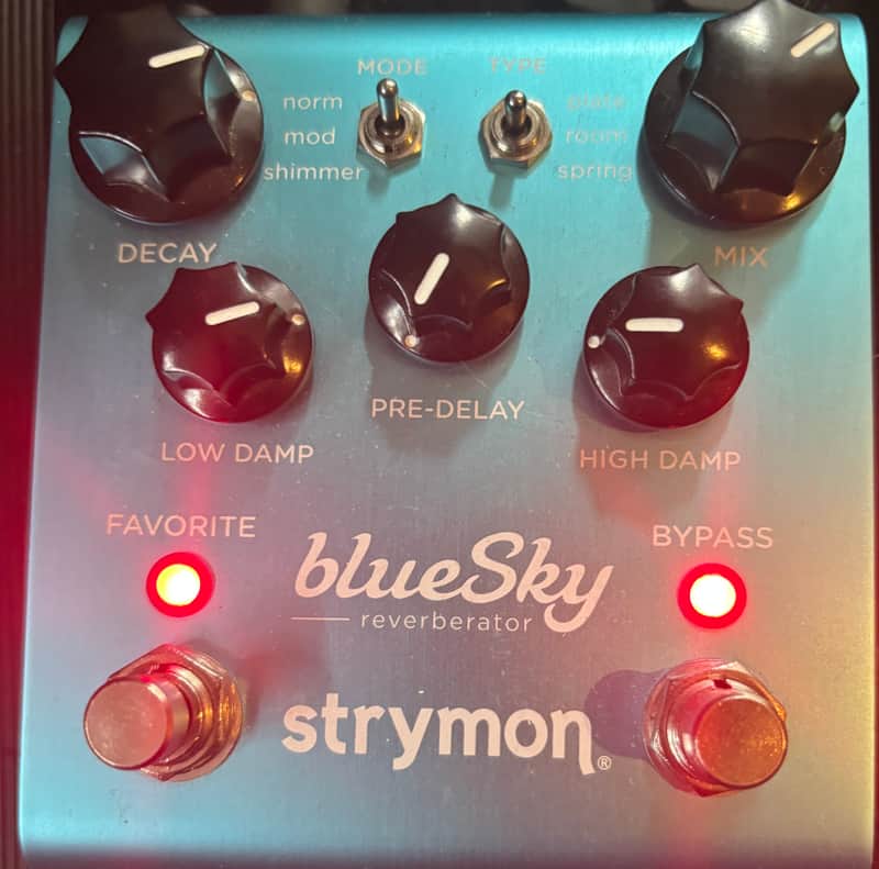 MINT CONDITION, BARELY USED Strymon Blue Sky Reverberator V1 2010 - 2022 - Blue image 1