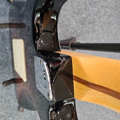 Fender American Deluxe Stratocaster with Maple Fretboard SSS 2015 3-Color Sunburst w/ Hard Case image 10