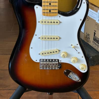 Fender Jimi Hendrix Artist Series Signature Stratocaster Sunburst #MX22295947  7 lbs 6.2 oz image 5
