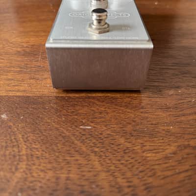 Origin Effects Cali76 Compact Deluxe Compressor Limited Edition - 10th Anniversary 2022 - Laser Engraved Silver image 3